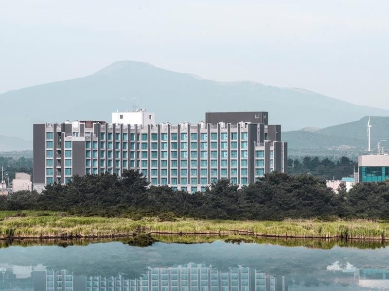 Brown Suites Hotel And Resort Jeju Exterior foto